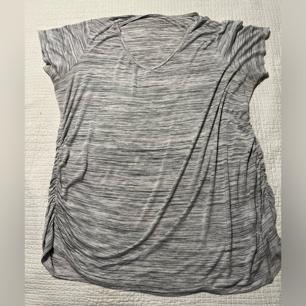 Motherhood maternity gray v-neck shirt